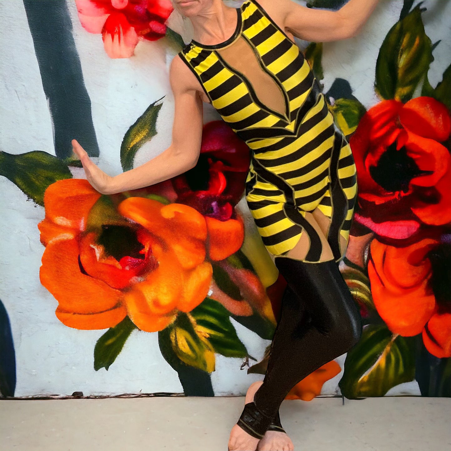 🐝Sexy Little Bumble Bee🐝