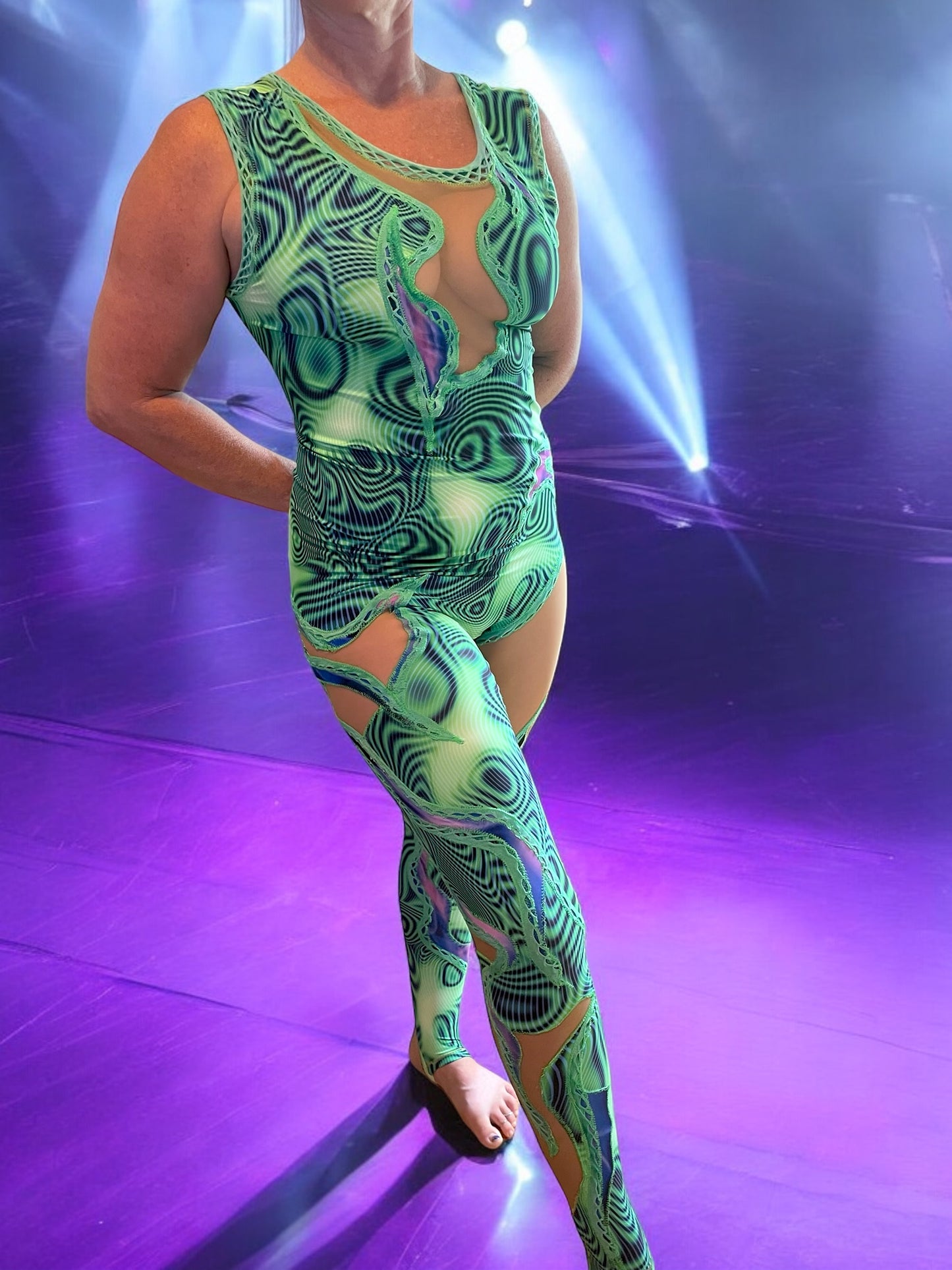 Sexy Little Swirly Suit π