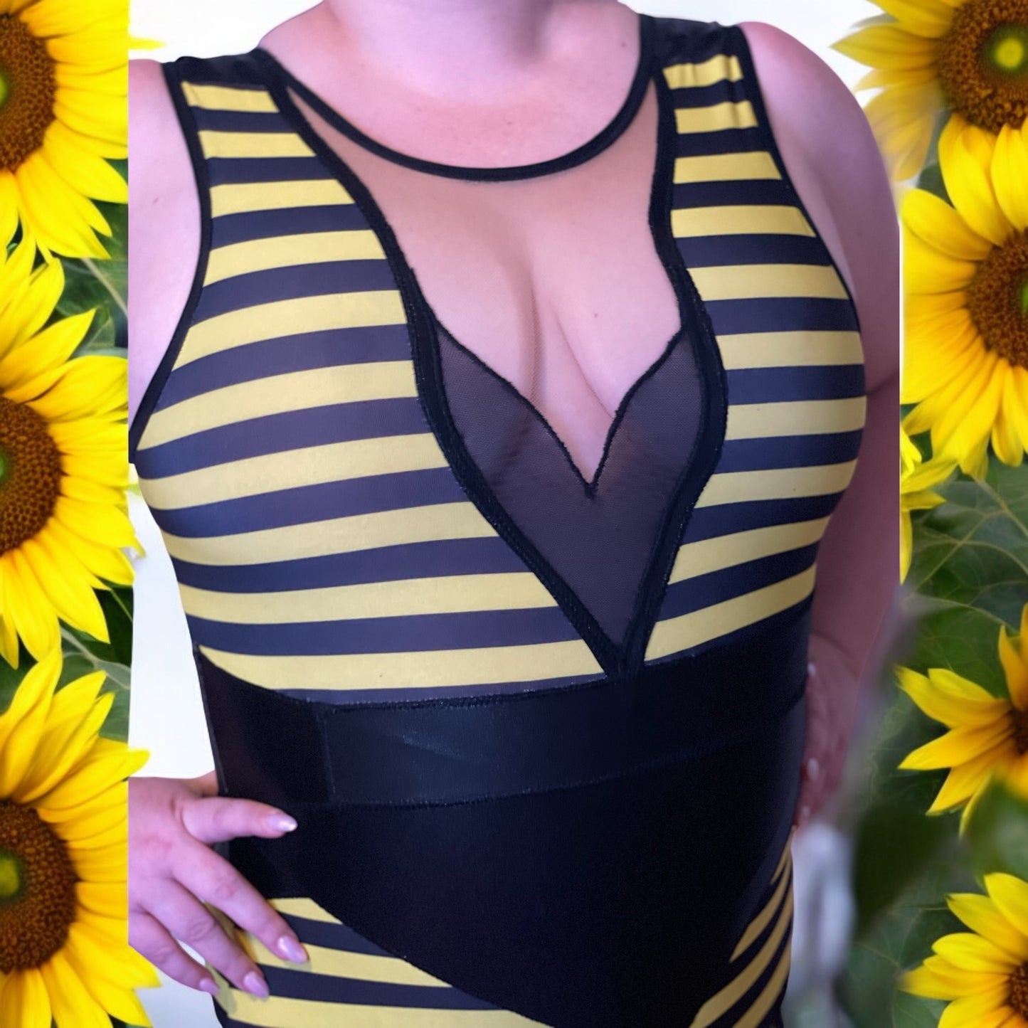 Sexy Little Bumble Bee 🐝