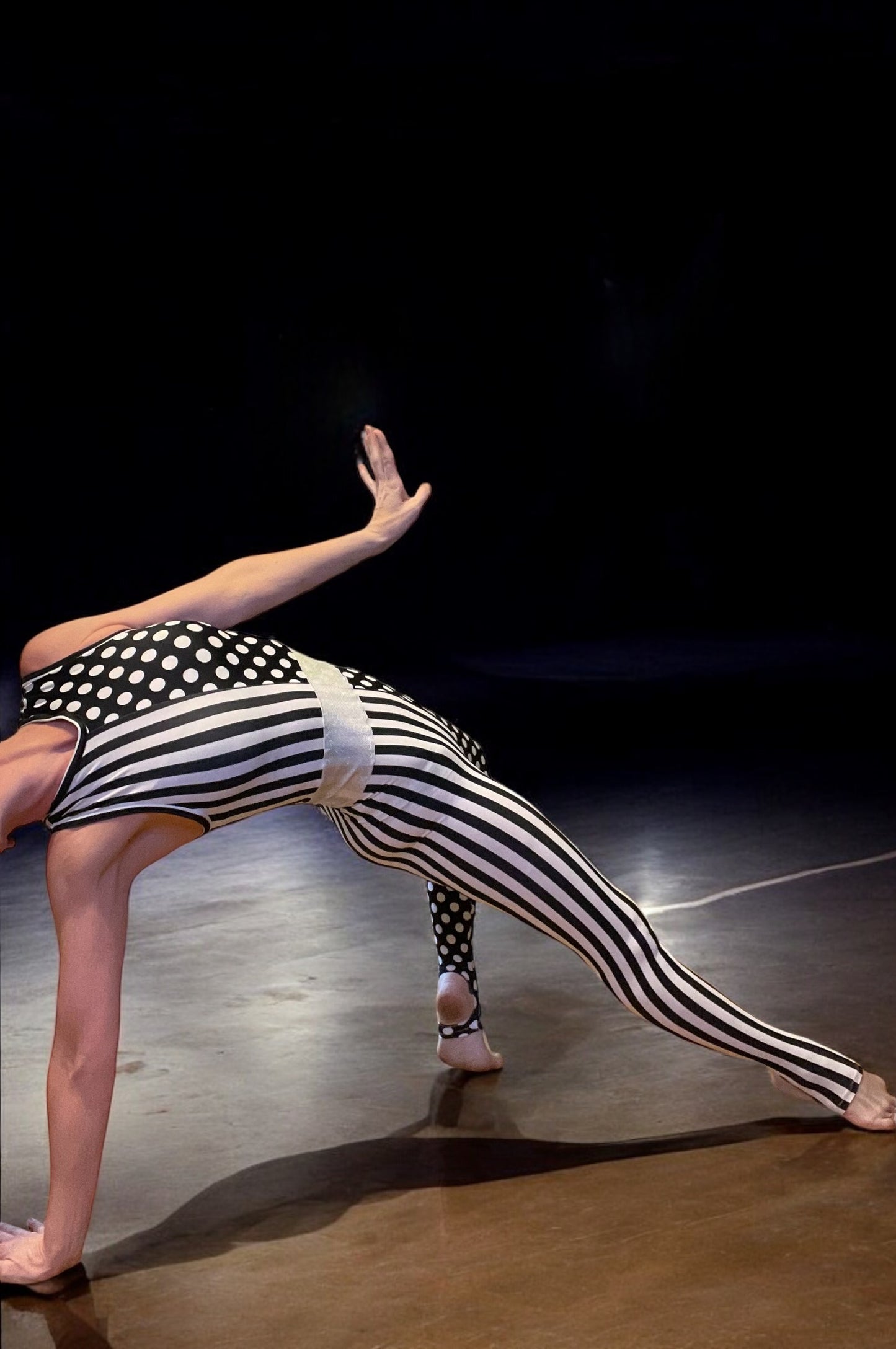 Studio Basic: Split Sides