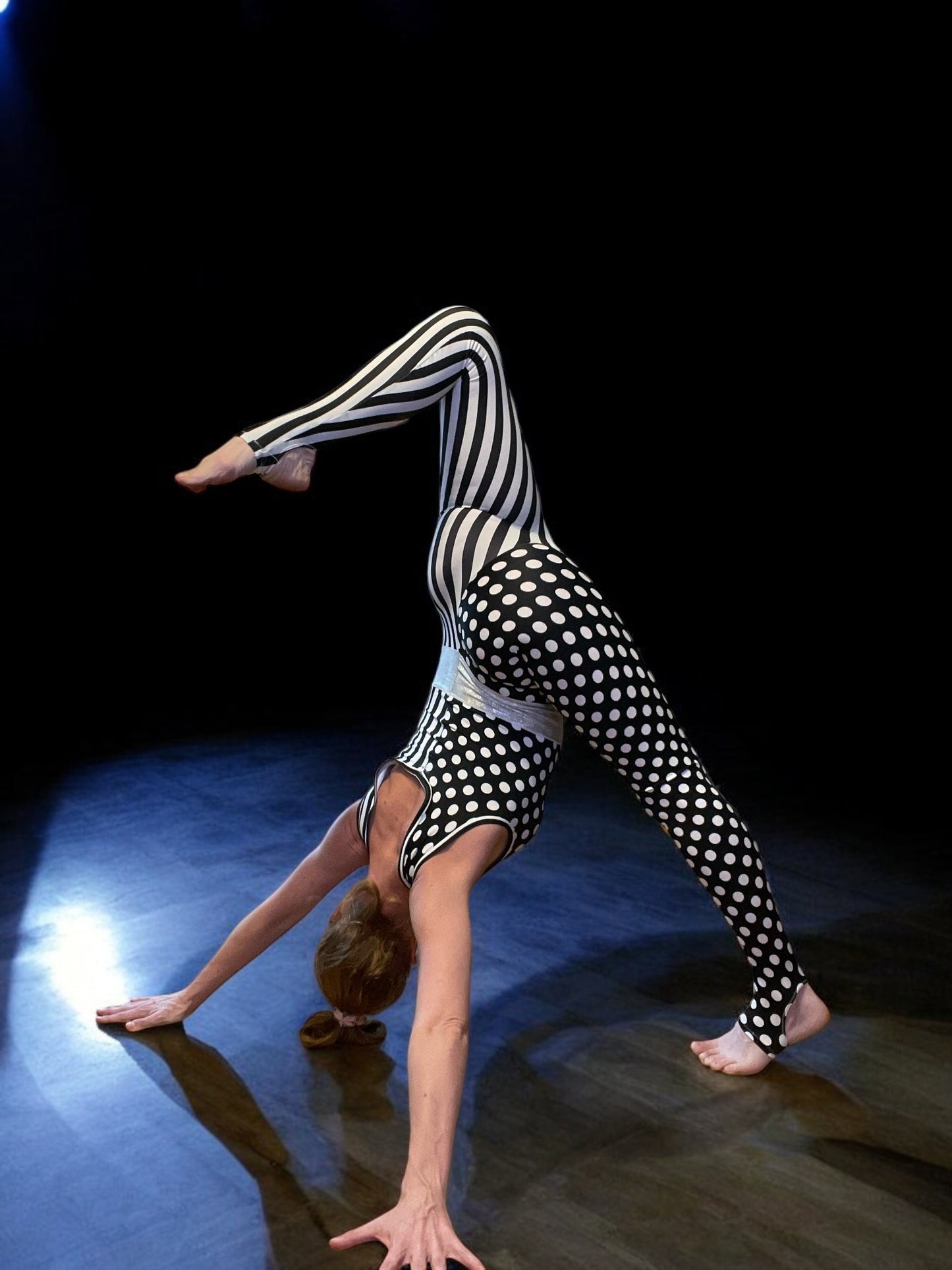 Studio Basic: Split Sides